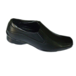 Manufacturers of Men\\\'s Executive Black Leather Shoes